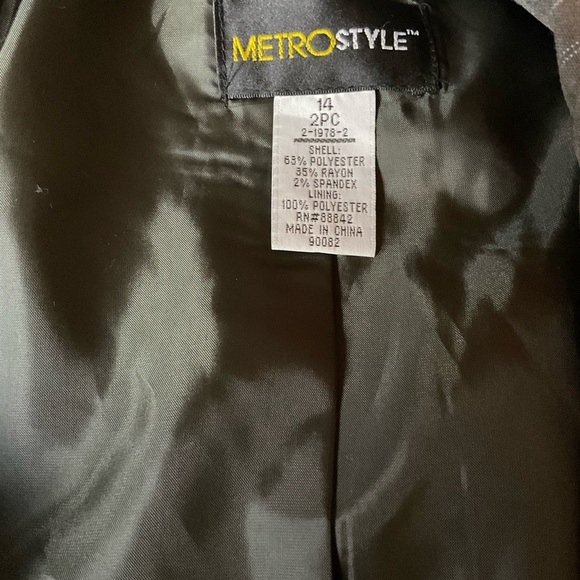 Metrostyle Gray Pinstripe brazer and pants - Picture 9 of 13